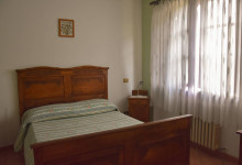 casa_vacanze_langhe_colonnello martina_camera_letto